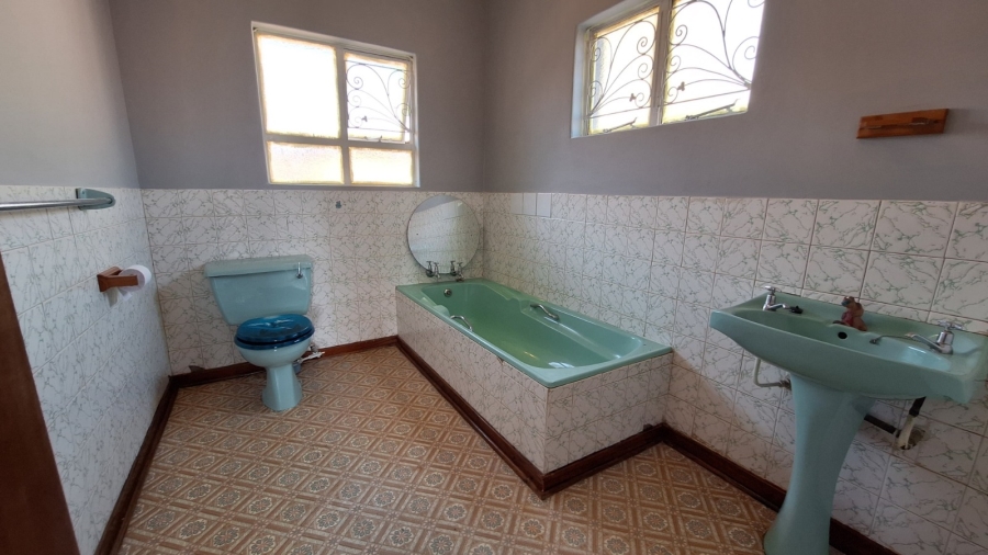 4 Bedroom Property for Sale in Riebeeckstad Free State